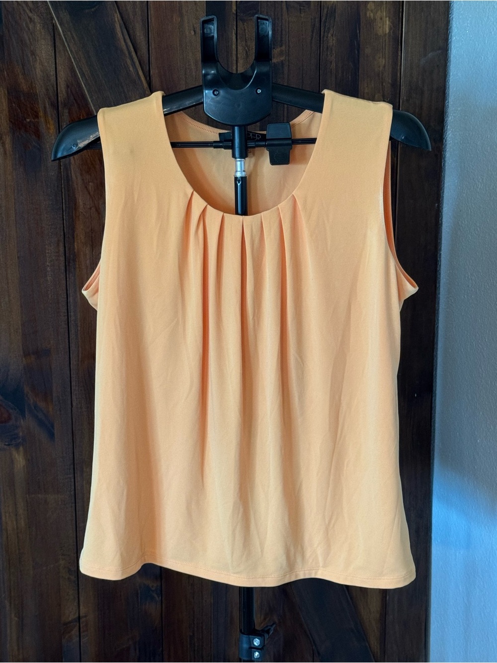 Kasper Sleeveless Pleated Scoop Neck Camisole - Peach